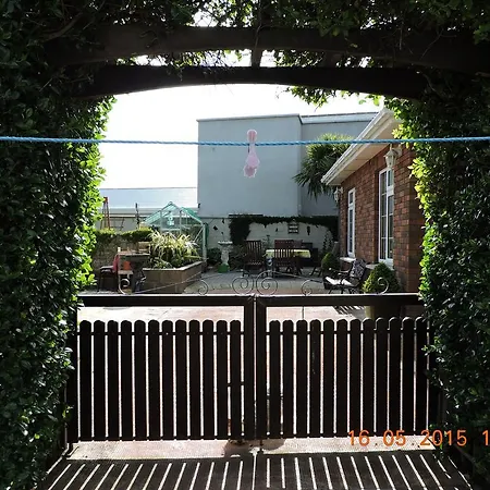 St Anthonys Bed and breakfast *