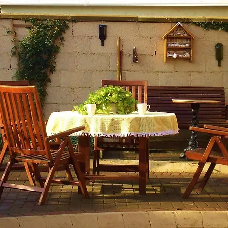 St Anthonys فندق مبيت وإفطار دونغارفان